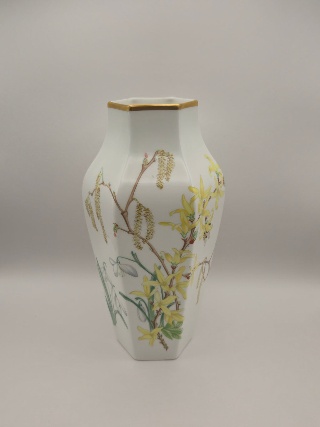 Wedgwood RHS Vase Bone China 1979