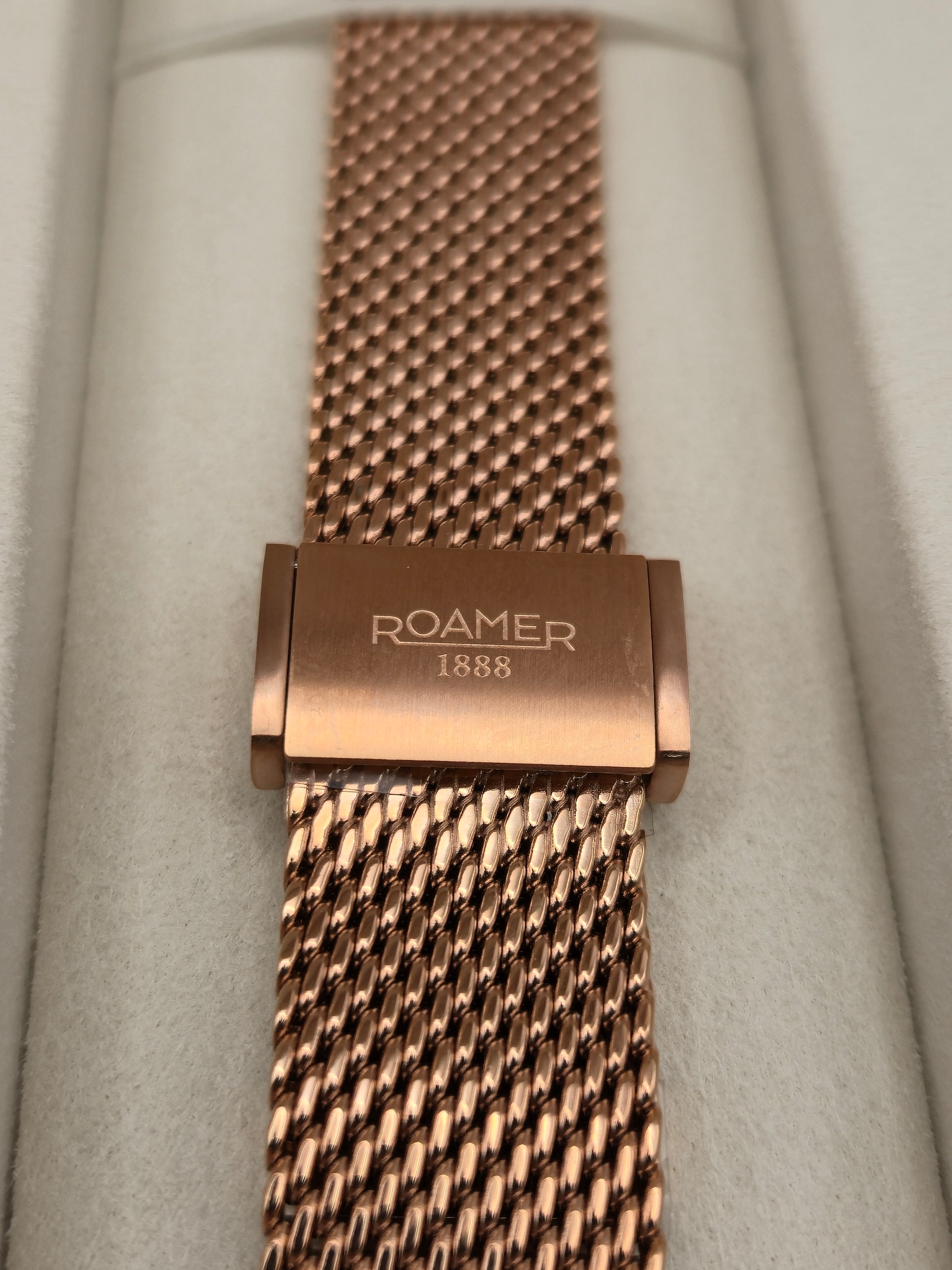 Roamer Valais Sapphire – Rot/Fuchsia – Diamant – Set