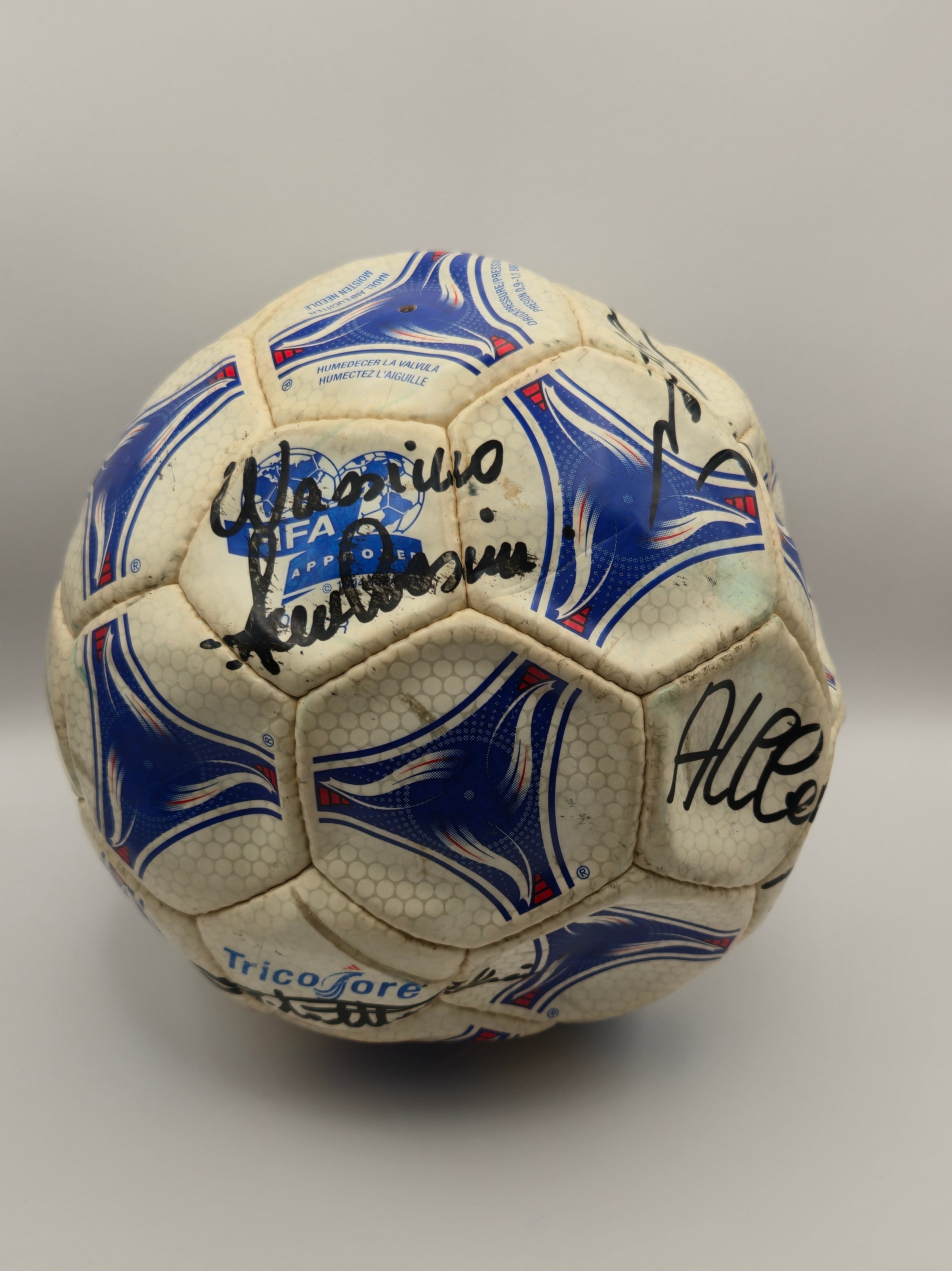 Adidas Tricolore FIFA WM 1998 Spielball AC Milan Teamsigniert