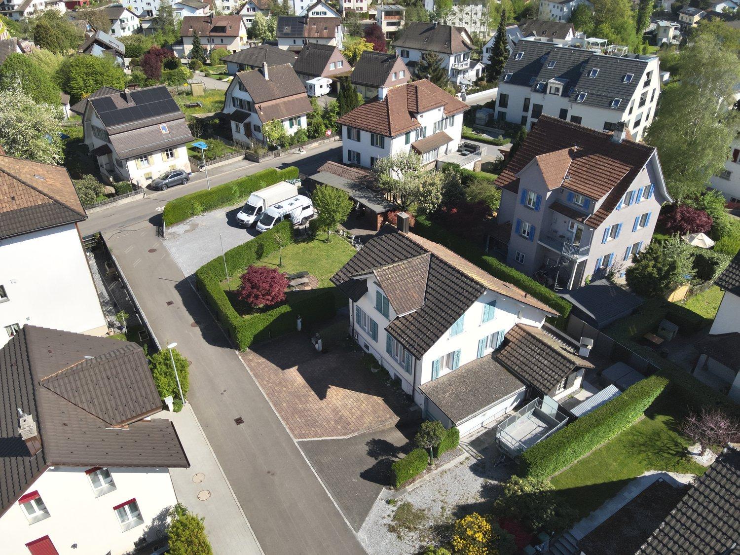 Attraktives Bauland mit Entwicklungspotenzial & Projektstudie – zentrale Lage in Rüti ZH