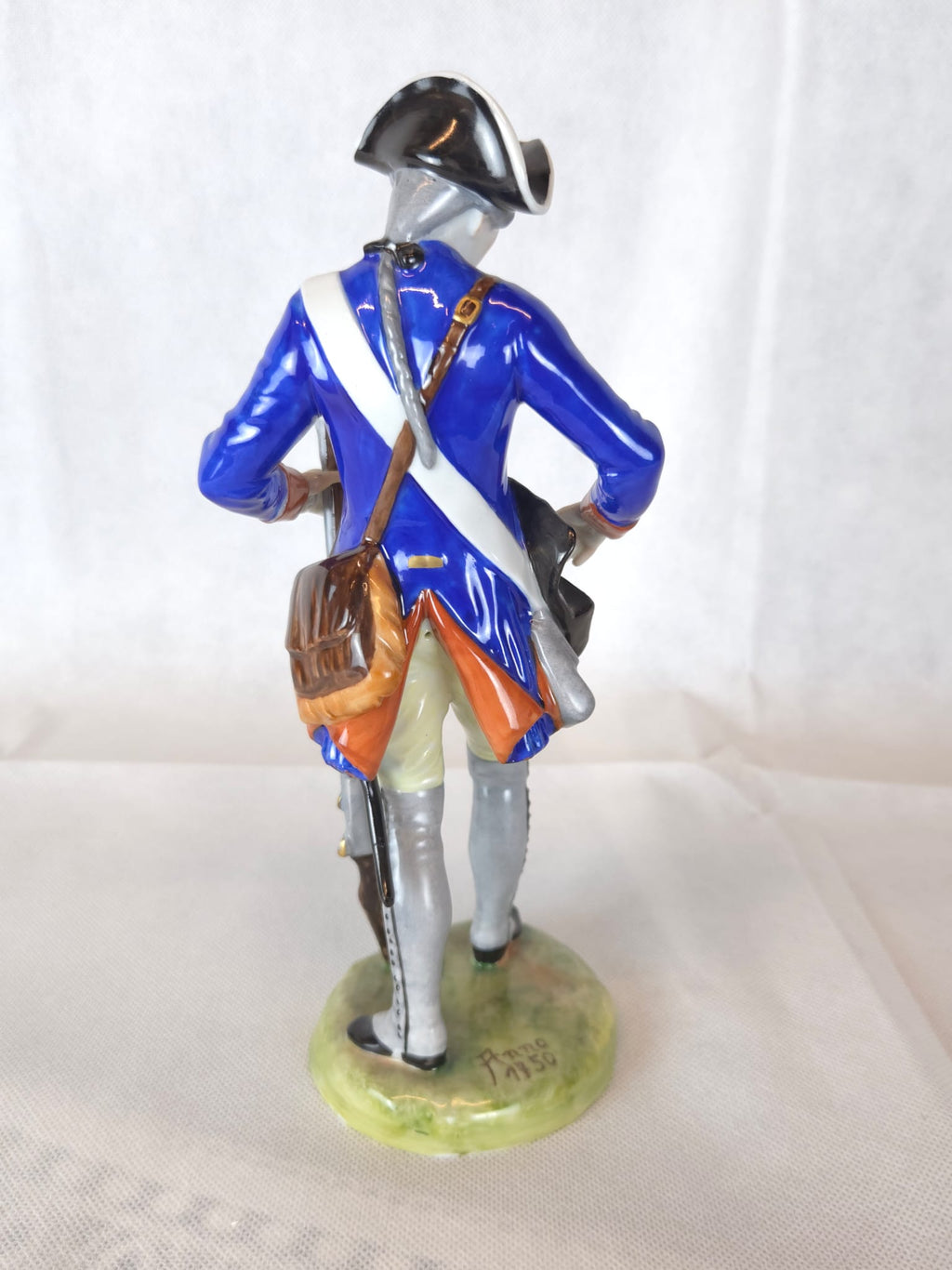 Porcelain Figurine Infantryman – Anno 1750 – Volkstedt / Scheibe-Alsbach – Prussian Soldier – Hand-painted