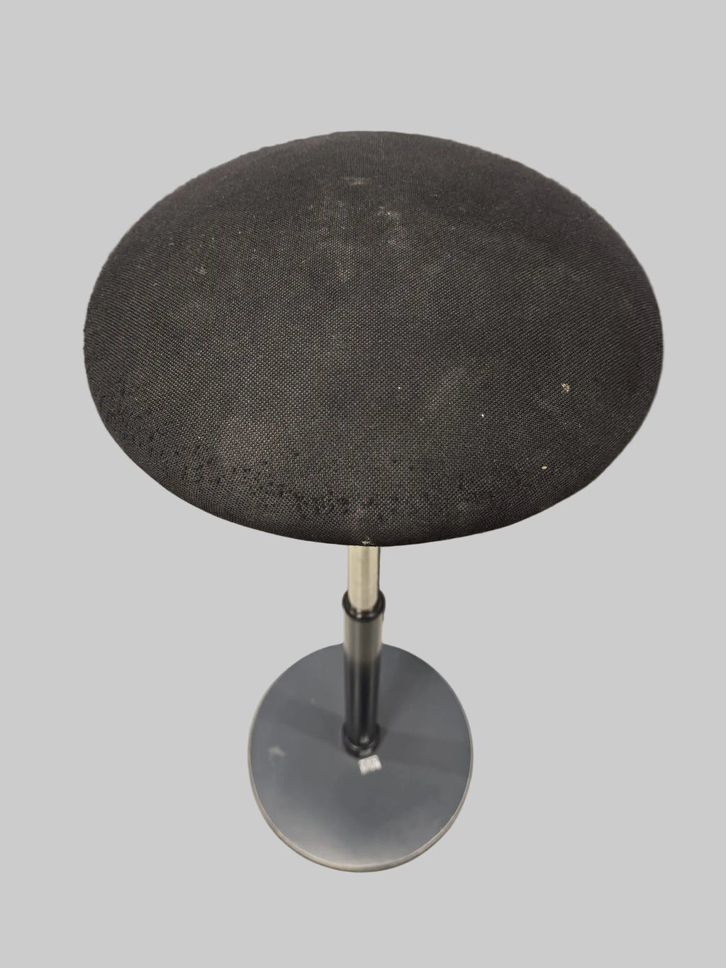 MOIZI Hocker