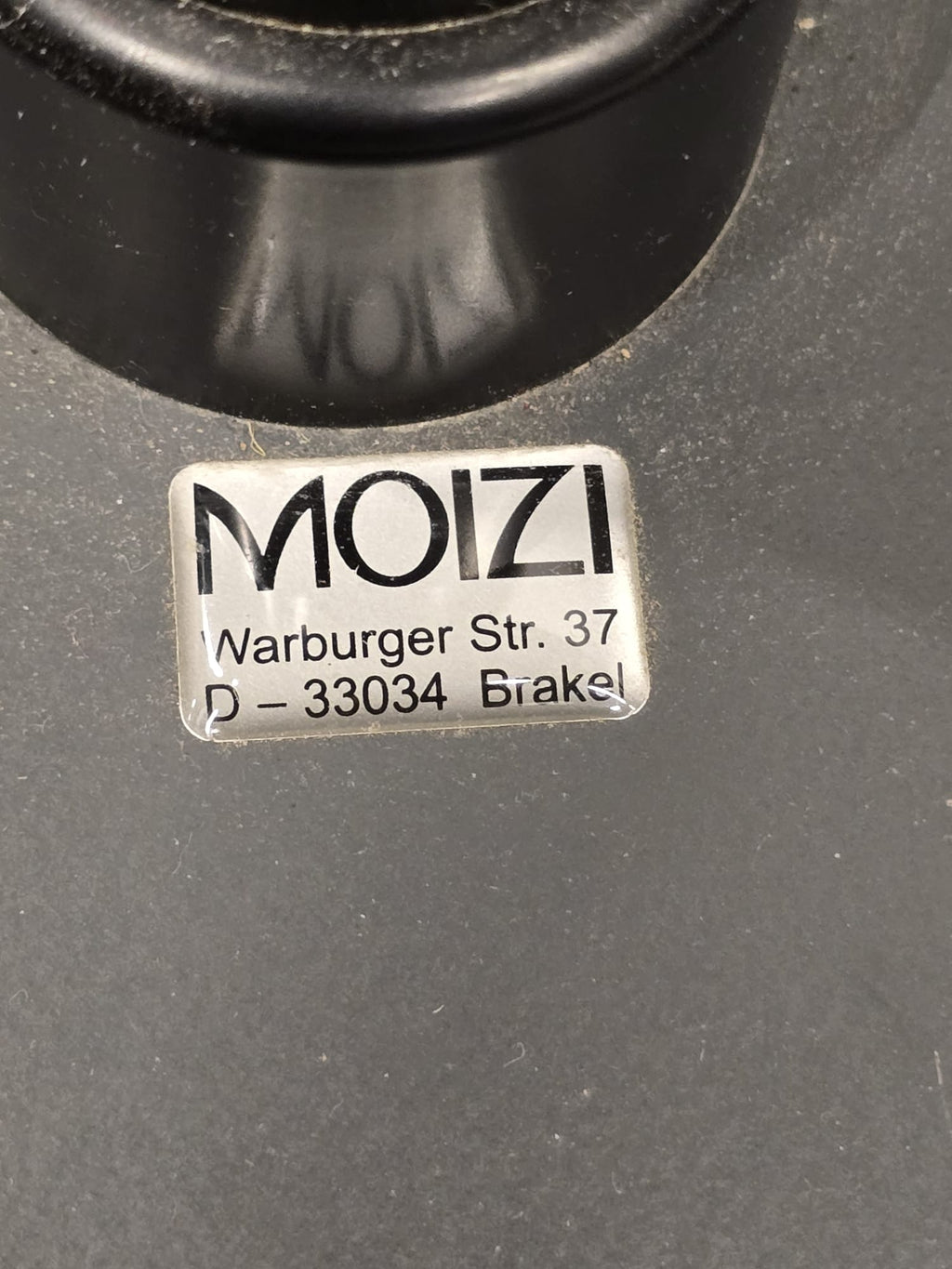 MOIZI Hocker
