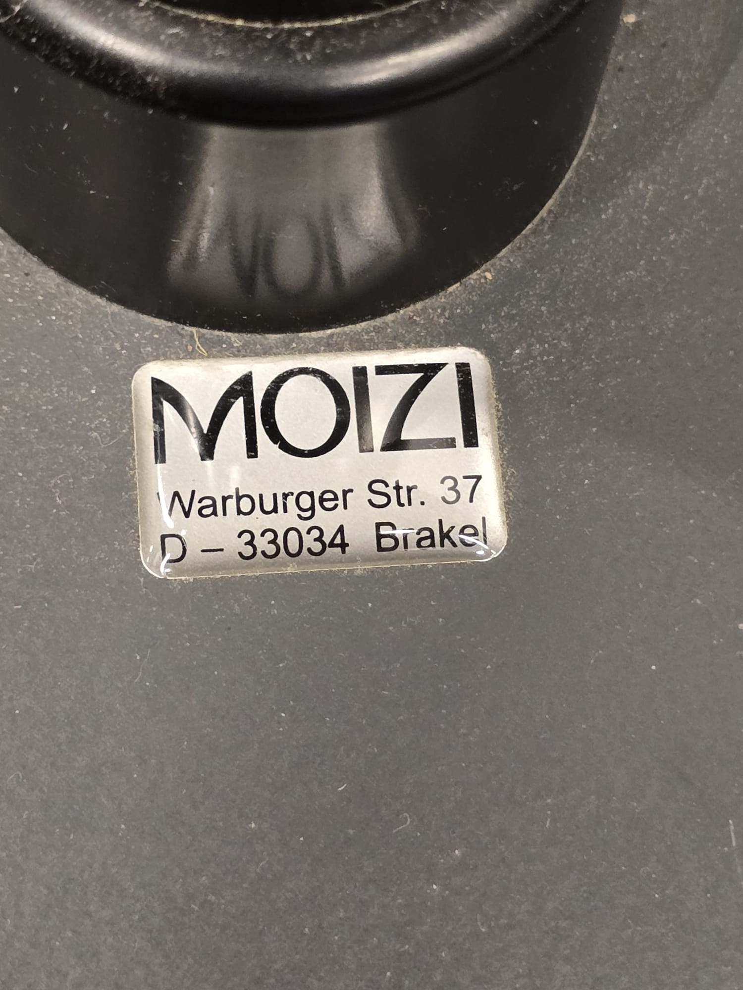 MOIZI Hocker