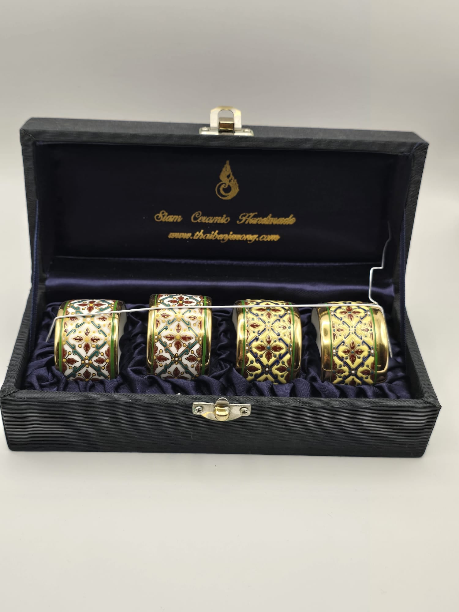 Siam Ceramic Handmade Serviettenringe 4-teilig Benjarong-Stil