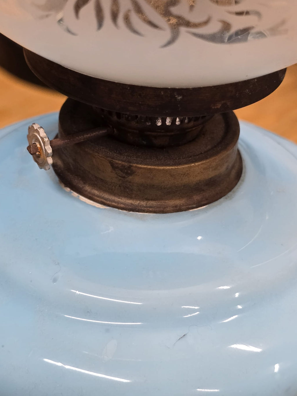 Antike Petroleumlampe Blauglas Handgemalt Schlossdekor
