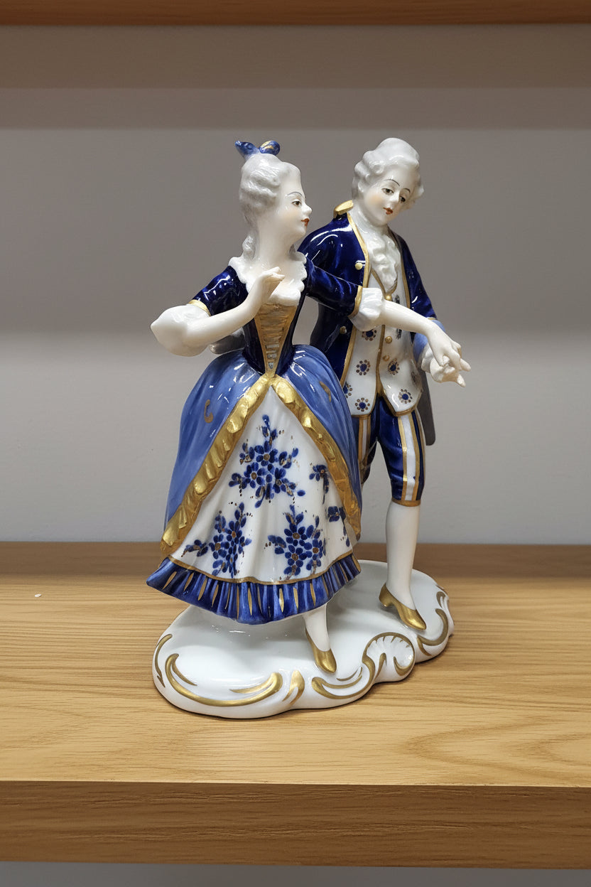 Volkstedt Porzellan — Galantes Paar Rokoko Blau-Gold