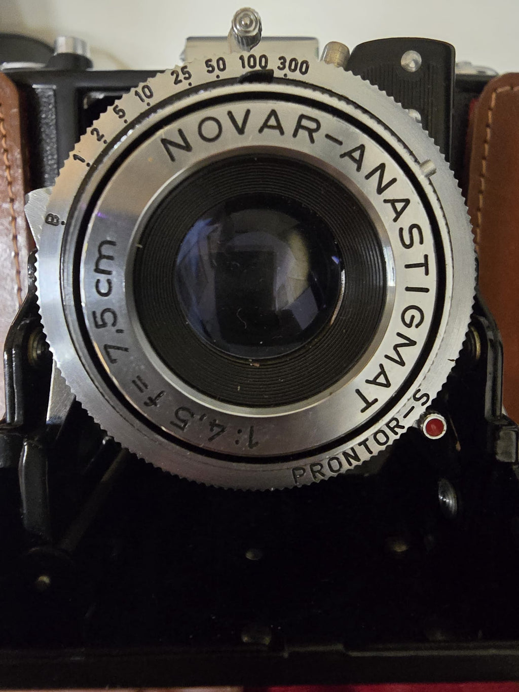 Zeiss Ikon Faltkamera — Novar Anastigmat | Vintage 1950s