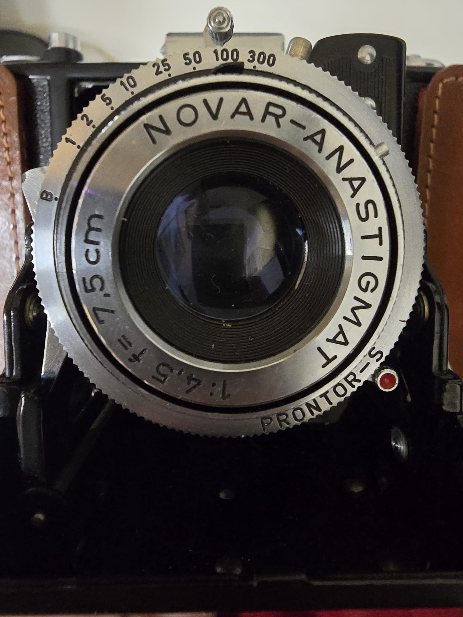 Zeiss Ikon Faltkamera — Novar Anastigmat | Vintage 1950s