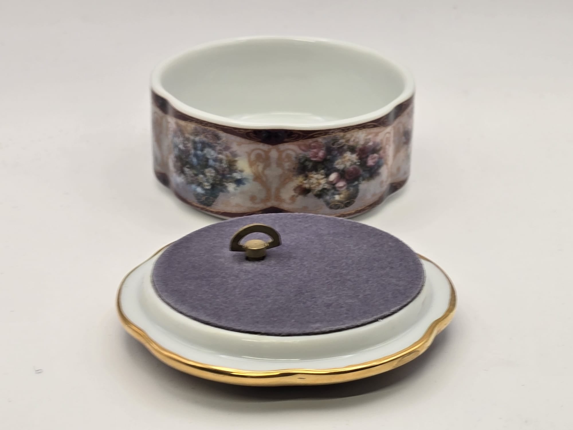 Ardleigh Elliott “Delicate Dancers” Music Box – 1995