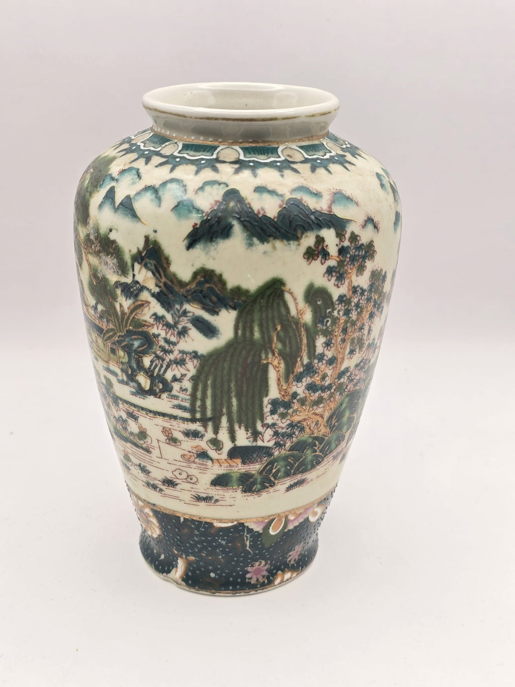 Vintage Chinese Porcelain Vase – Hand Painted Landscape Design