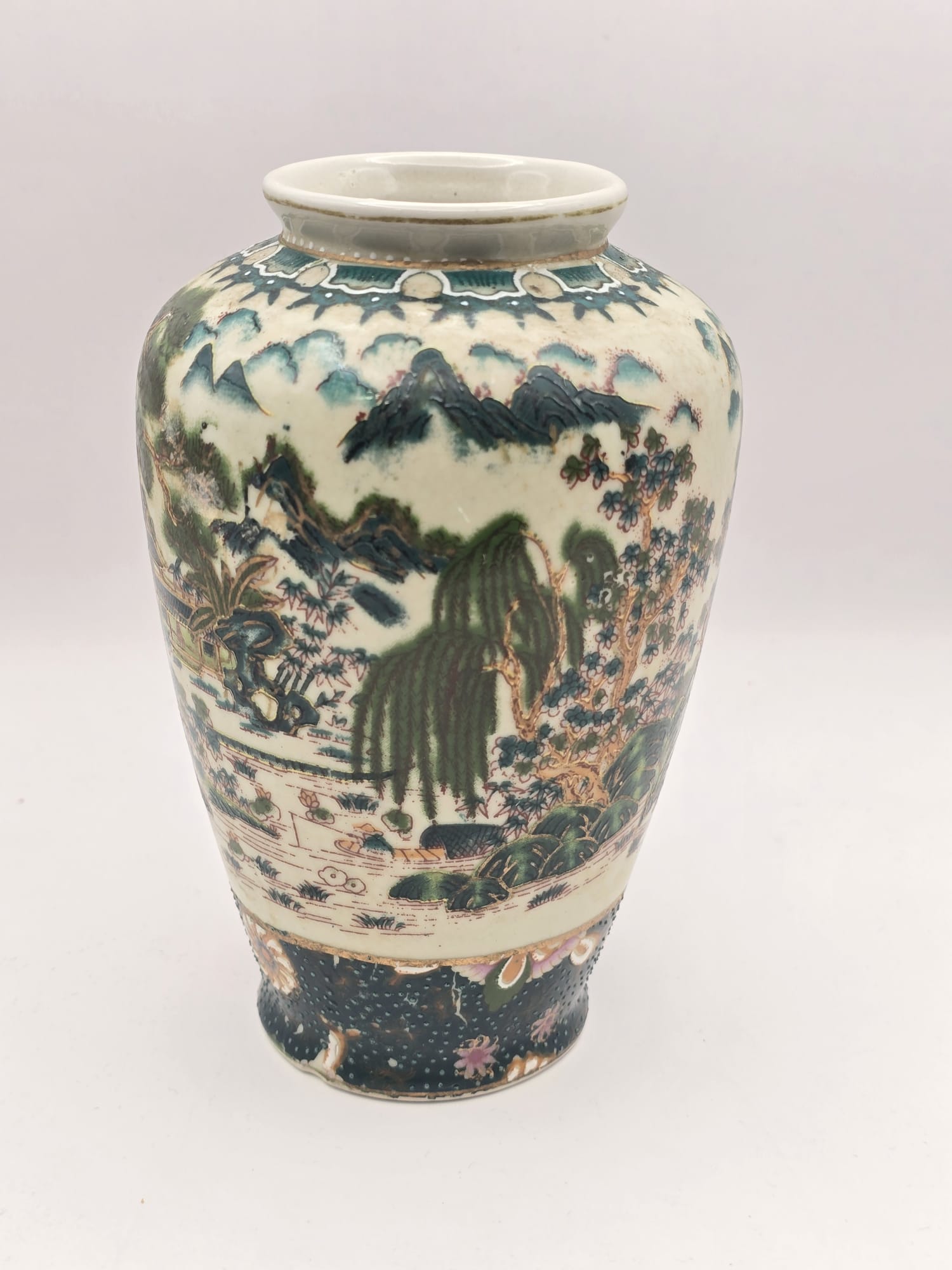 Vintage Chinese Porcelain Vase – Hand Painted Landscape Design