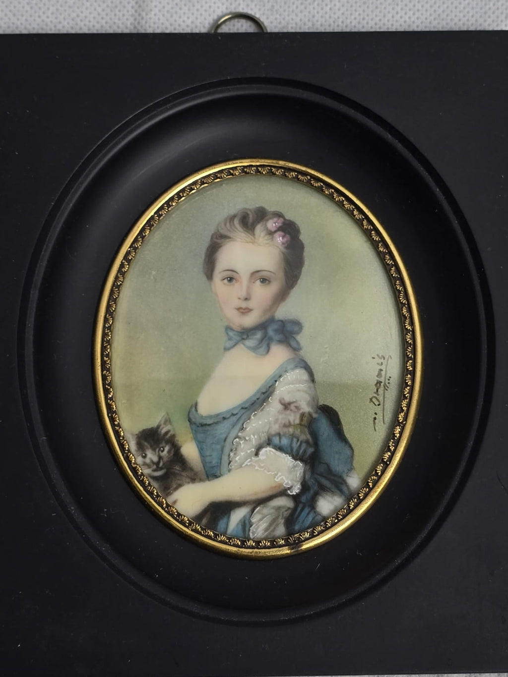 Porträtminiatur Dame mit Katze — Rokoko Stil Elfenbein Gouache Signiert