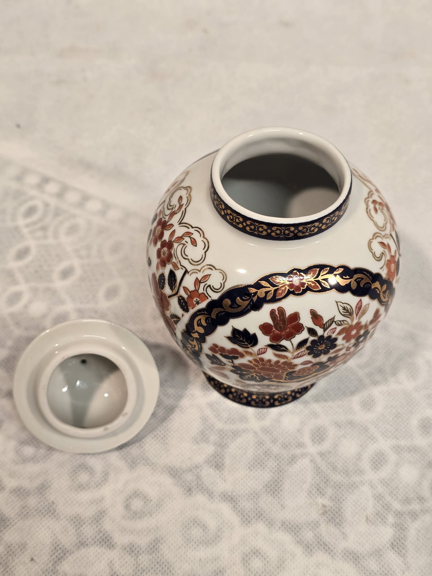 Japanische Ingwerdose Gold Kabuki – Imari Stil