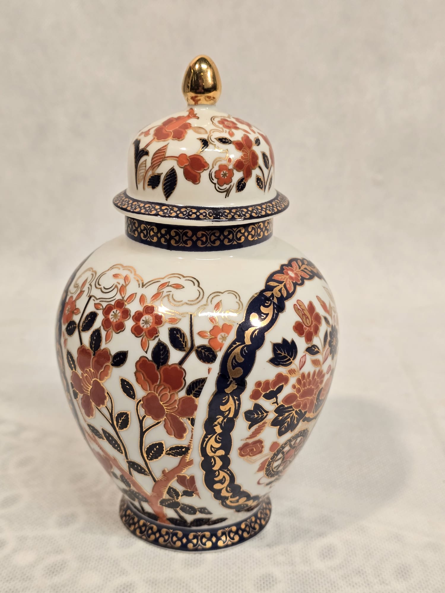 Japanische Ingwerdose Gold Kabuki – Imari Stil