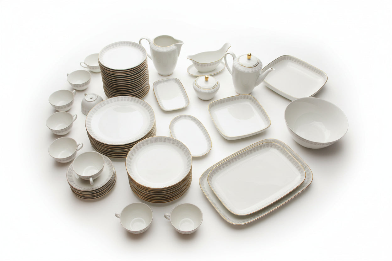 Grosses Porzellan Tafelservice Weiss mit Grauem Randdekor und Goldrand – ca. 60 Teile – Vintage Geschirr Set