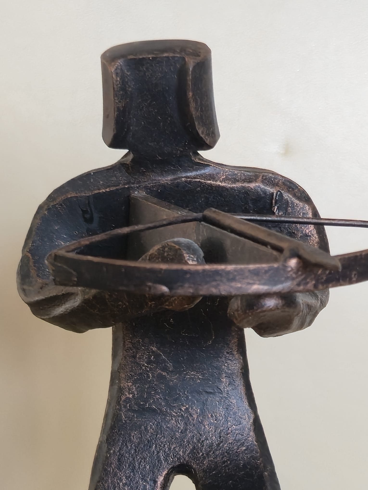 Wilhelm Tell Bronzefigur – 700 Jahre Schweiz – Jubiläumsskulptur 1991 – Modernistischer Stil
