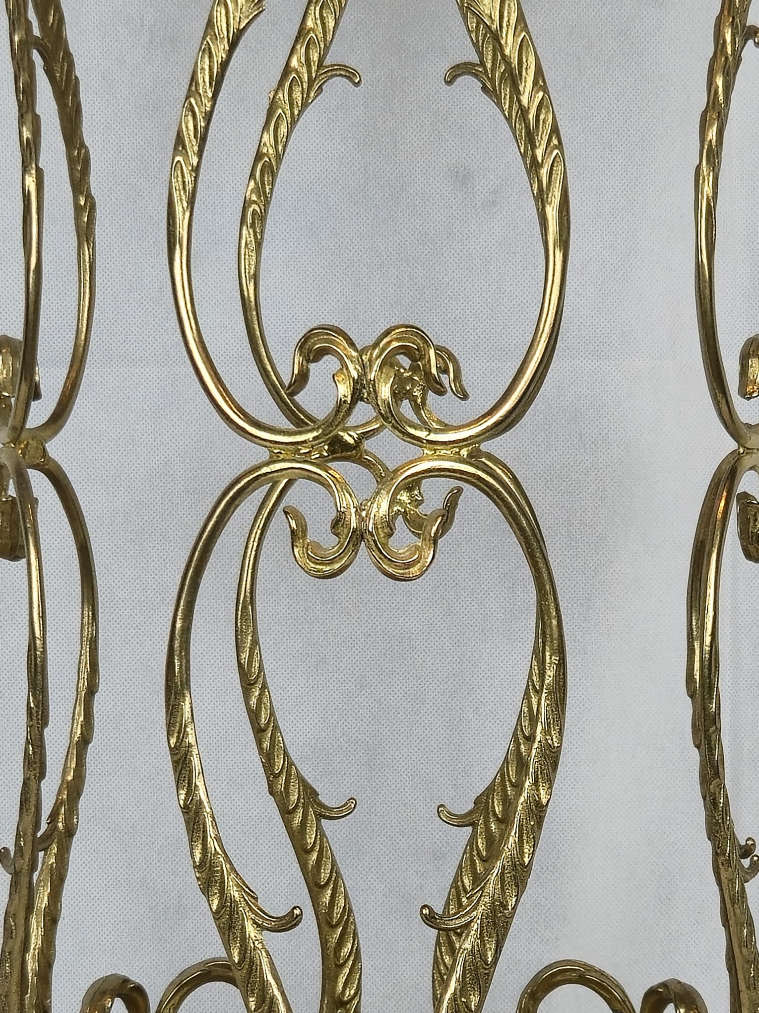 Antiker Goldener Schirmständer mit Onyx-Marmorsockel